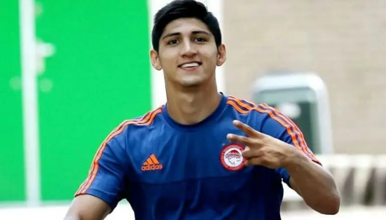 Olympiacos reserva su postura en caso Pulido