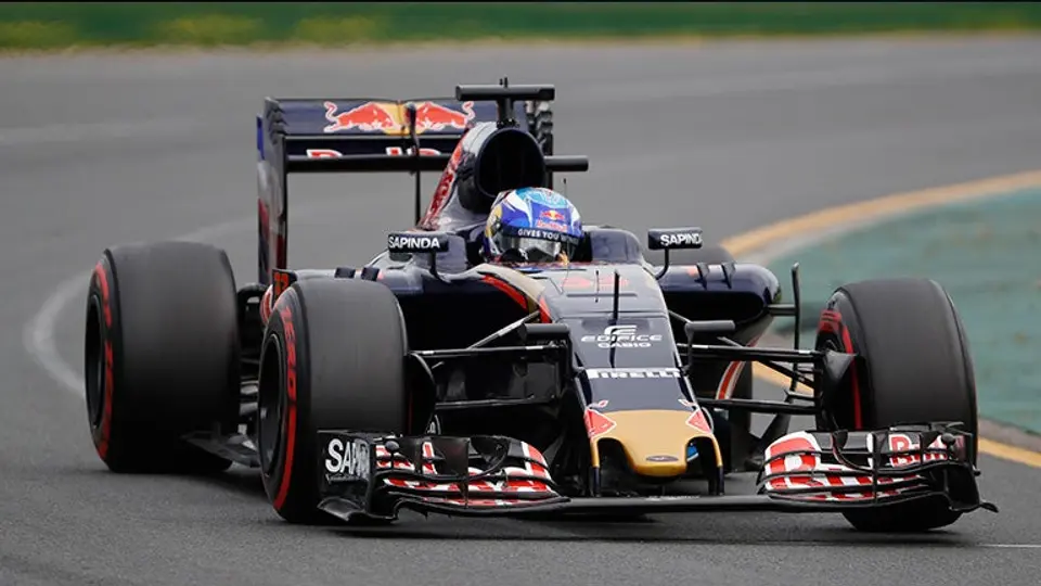 Verstappen niega tener problemas con Carlos Sainz