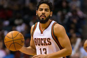 Bucks dan de baja a Jorge Gutiérrez