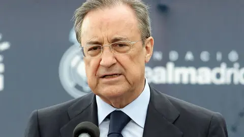 'Piqué se equivoca, pero no merece que le silben': Florentino