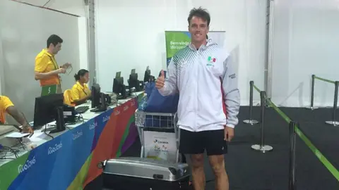Primer atleta mexicano llega a la Villa Olímpica de Río