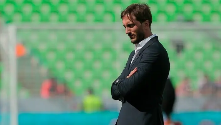 Luis Zubeldía dejó de ser DT de Santos
