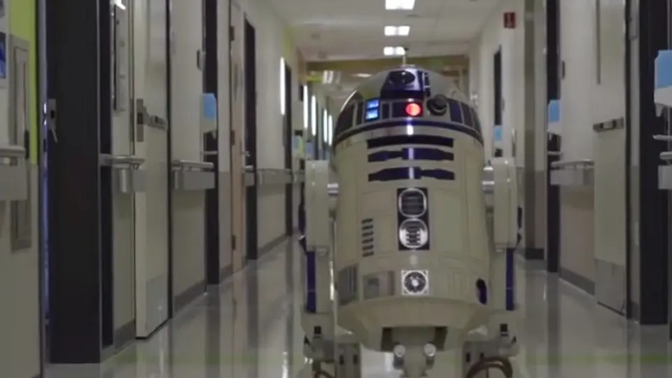 Personajes de Star Wars sorprenden a niños en hospital