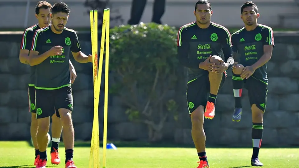 Boletos del México vs El Salvador, con horario incorrecto