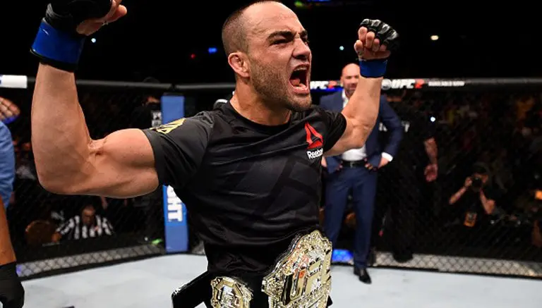 Eddie Álvarez arrebata título a Dos Anjos