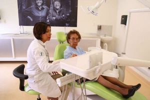 CDMX inaugura su primera clínica para viejitos