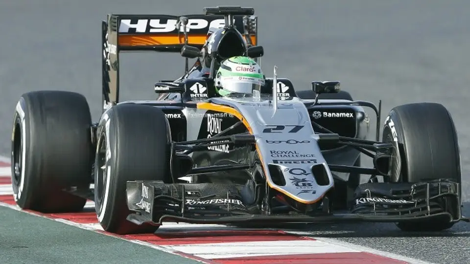 Hulkenberg opaca a Ferrari en el tercer día de pruebas en Barcelona