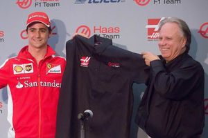 Guti prueba primer coche de escudería Haas