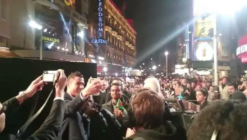 CR7 intenta romper récord de selfies en 3 minutos