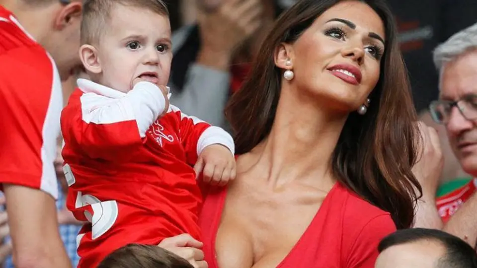 Esposa de Dzemaili 'enciende' la Eurocopa
