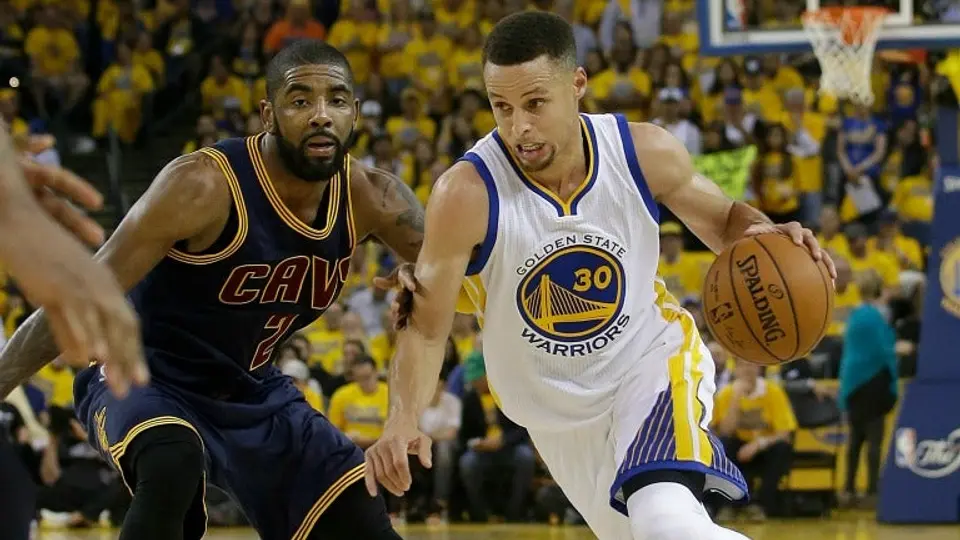 Warriors humilla a Cavs y toma ventaja en Final de NBA