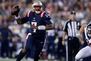 Brissett también se lesiona y Patriotas se quedan sin QB