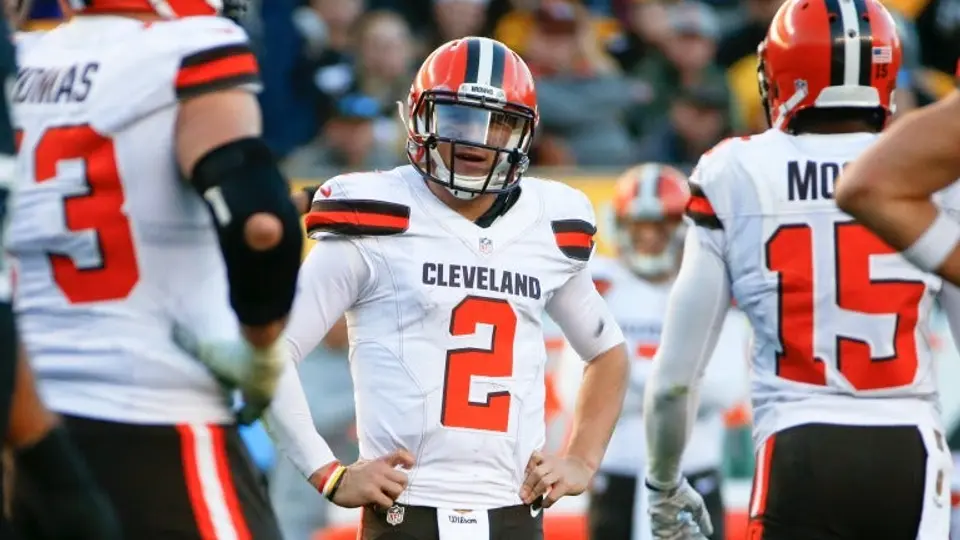 Manziel, a la banca tras irse de fiesta en descanso de Browns