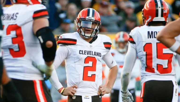Manziel, a la banca tras irse de fiesta en descanso de Browns