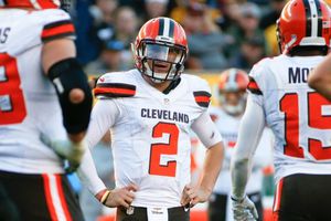 Manziel, a la banca tras irse de fiesta en descanso de Browns