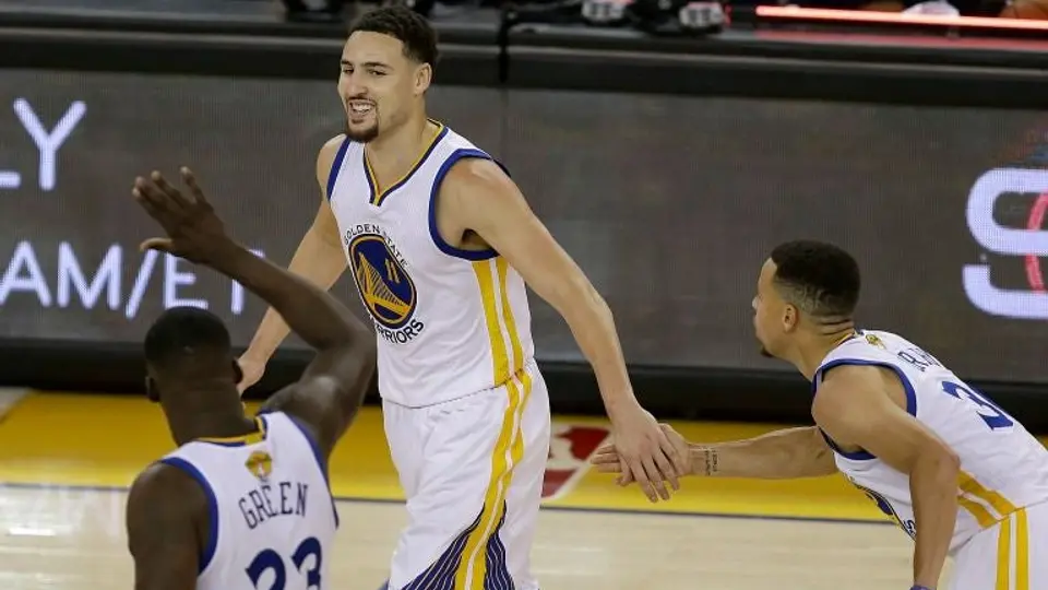 Warriors propina su segunda paliza consecutiva a Cavs