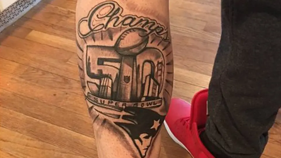Aficionado de Patriotas se tatúa campeonato del SB50