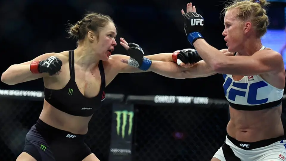 'No me disculparé': Holm tras idea suicida de Ronda
