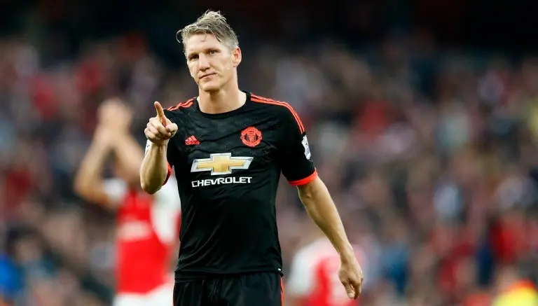 Schweinsteiger demanda por juguete nazi parecido a él
