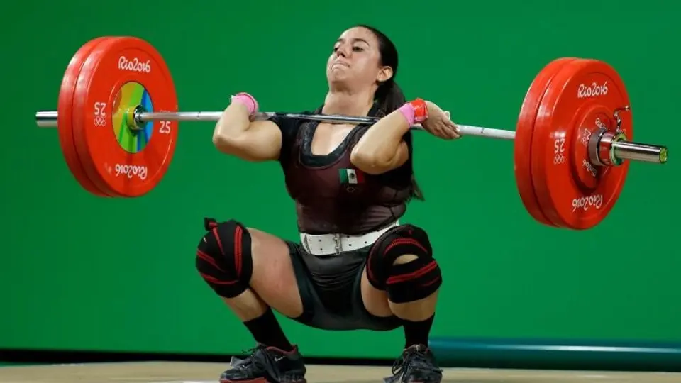 Alicia Gurrola termina quinta en levantamiento de pesas