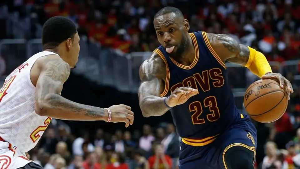 Cleveland barre la serie contra Atlanta