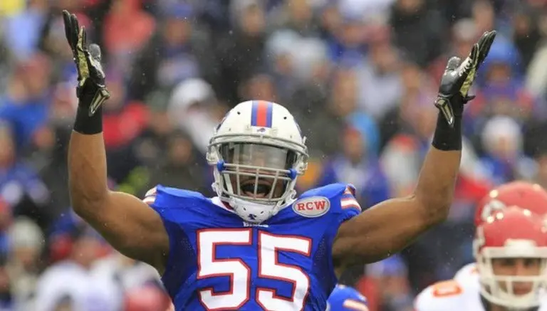 Camión deja a jugadores de Bills y se tienen que ir en Uber