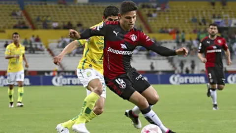 Profe Cruz 'blinda' a Poncho González para el Draft