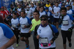 Afición de Querétaro hace vibrar cuarta Carrera Gallos