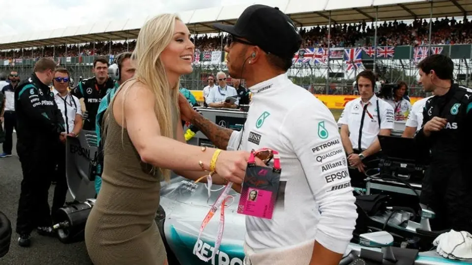 ¿Hamilton y Lindsey Vonn presumen romance?