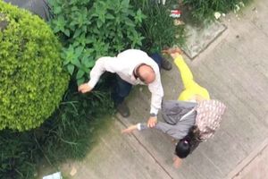 #LordPeatones, un conductor que golpea transeúntes