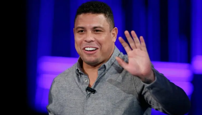 Ronaldo visitará al Papa y le regalará una playera de Brasil