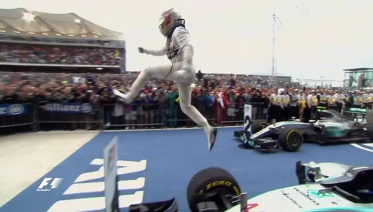 Hamilton conquista su tercer título de F1