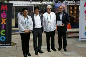 COM recibe burlas por foto mal editada en Twitter