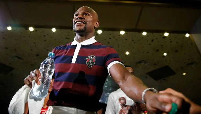 'Estoy orgulloso de ser un deportista limpio': Mayweather