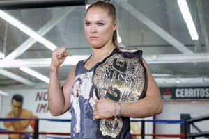 Ronda quiere ser campeona de las Divas y de box