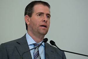 Castillo asegura que jueces quitaron medalla a clavadistas mexicanas