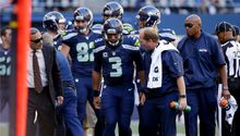 Seattle gana, pero Russell Wilson se lesiona