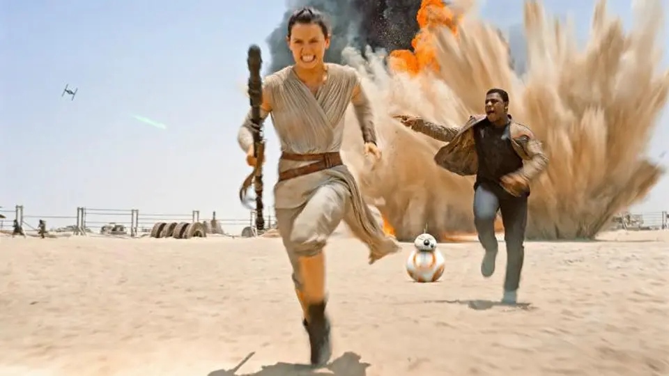 Exponen errores en Star Wars: The Force Awakens