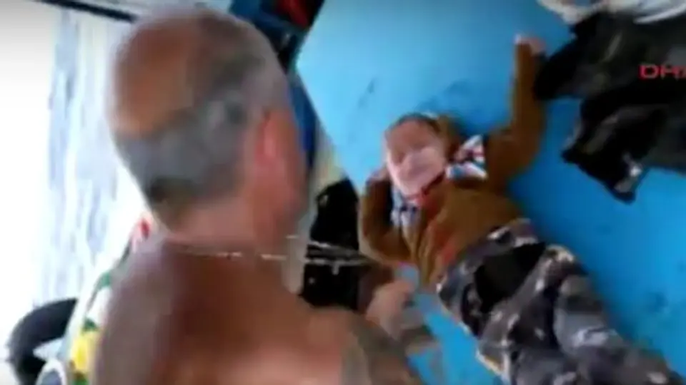 Niño migrante, rescatado tras 5 horas en altamar