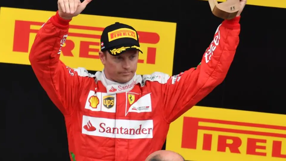 Ferrari renueva a Raikkonen y cierra la puerta a Checo
