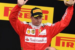 Ferrari renueva a Raikkonen y cierra la puerta a Checo