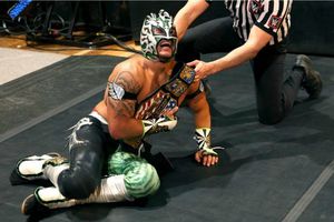 Kalisto retiene el campeonato de EU en FastLane