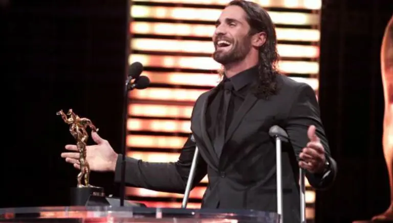 WWE elige a Seth Rollins como Superestrella del año