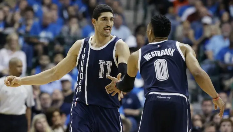 Russell Westbrook y el Thunder liquidan a Mavericks