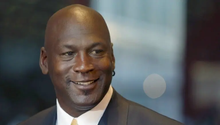 Michael Jordan donará 1mdd tras ola de violencia en EU