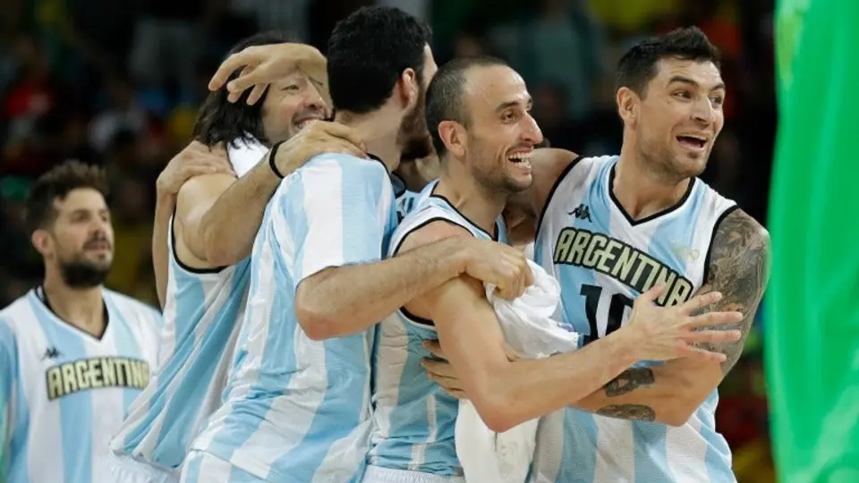 Argentina vence a Brasil en emocionante partido