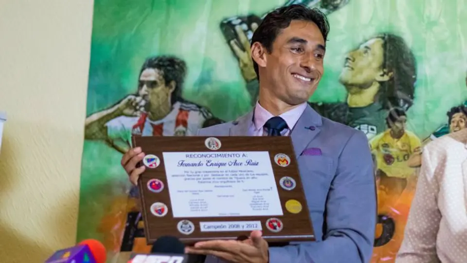 Fernando Arce anuncia su retiro y se despide de las canchas