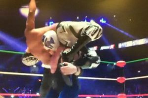 Atlantis le quita la máscara a La Sombra en el 82 aniversario