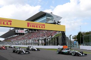 Ecclestone revela que podrían vender F1 en 2015