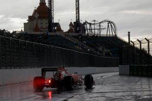 Derrame de combustible afecta práctica en Rusia